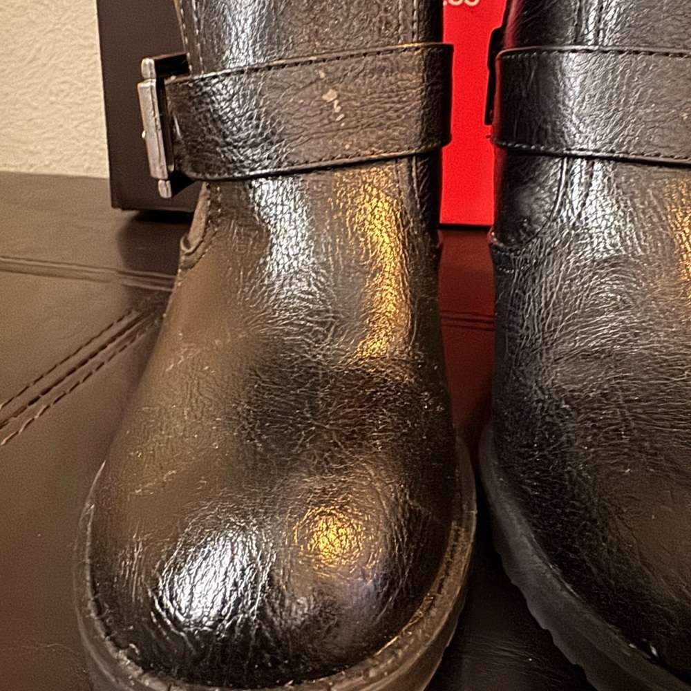 Black Faux Leather Ankle Boots G by Guess Sz 5.5 - Picture 11 of 14